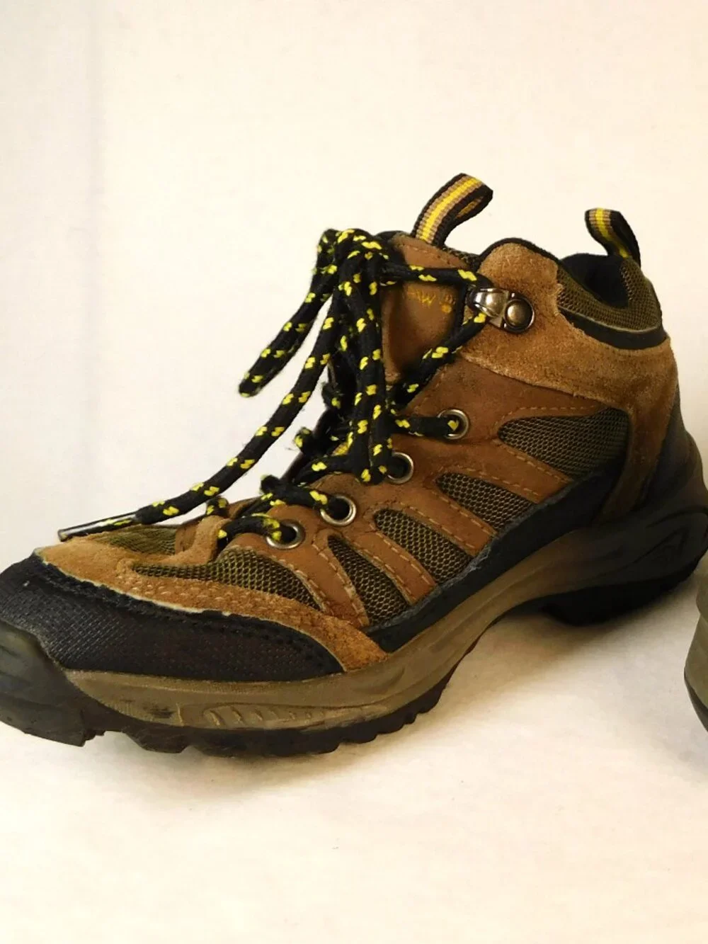 Bearpaw Kids Size 1 Wild Wood Ankle Hiking Boots  Brown/Green/Tan Lace Up